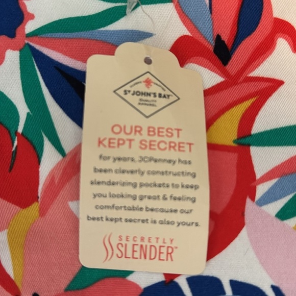 NWT St. John's Bay Floral 5" Shorts Womens 16 Tropical Cotton stretch Beach Soft - Picture 8 of 14